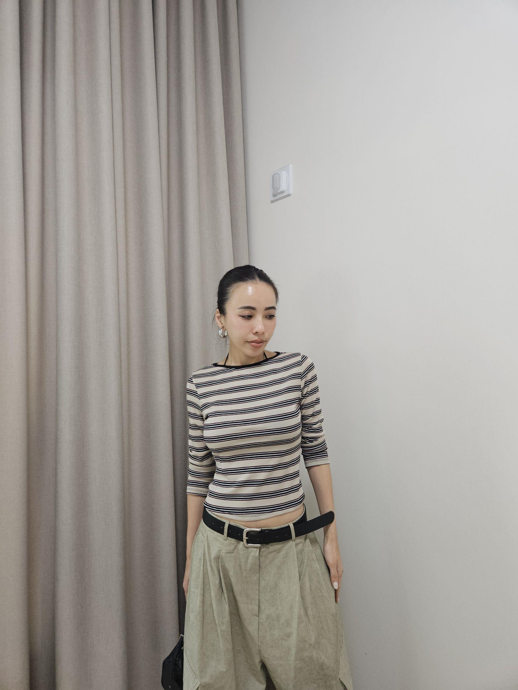 滾邊領條紋七分袖上衣